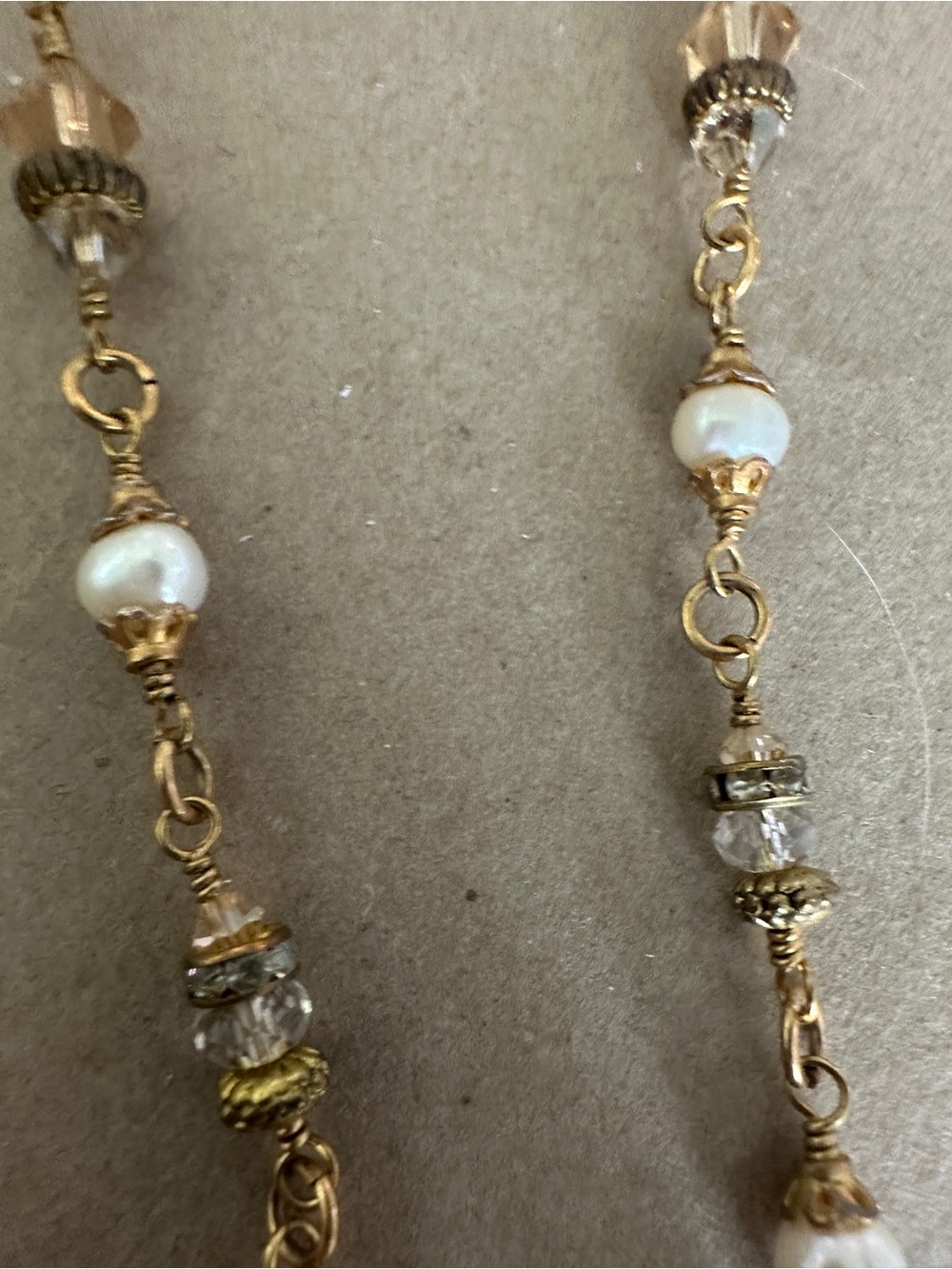 Vintage-Inspired Gold and Pearl Pendant Necklace with Blue Accent - Picture 5 of 7